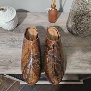 AKIRA Brown Snake Print Mules